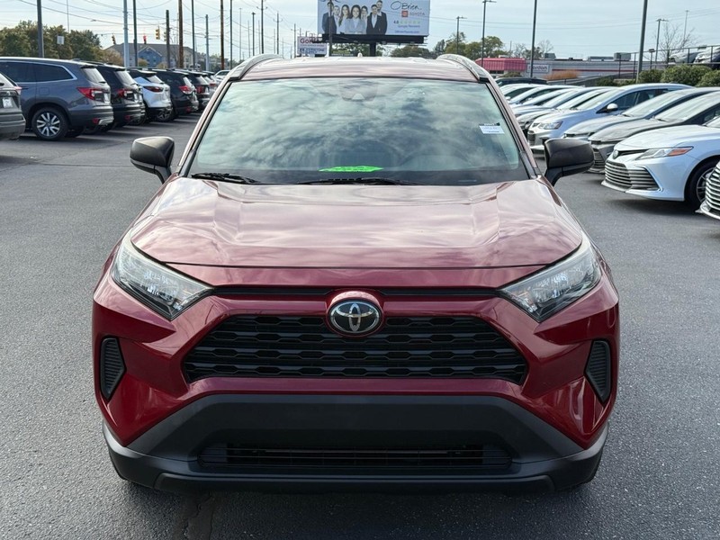 Toyota RAV4 Vehicle Image 09