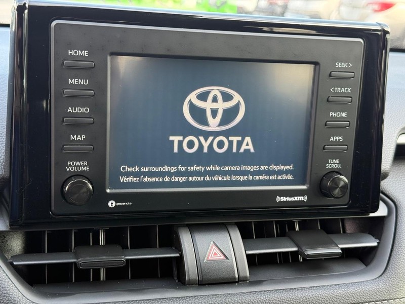Toyota RAV4 Vehicle Image 15
