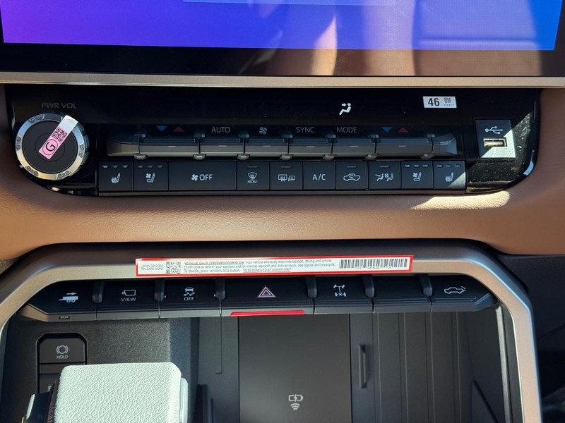 Toyota Tundra 4WD Vehicle Image 14