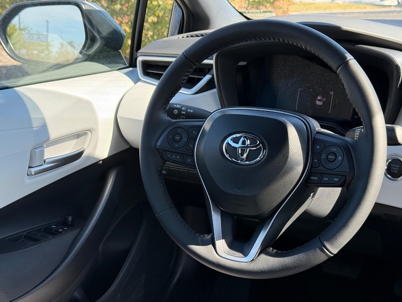 Toyota Corolla Vehicle Image 06