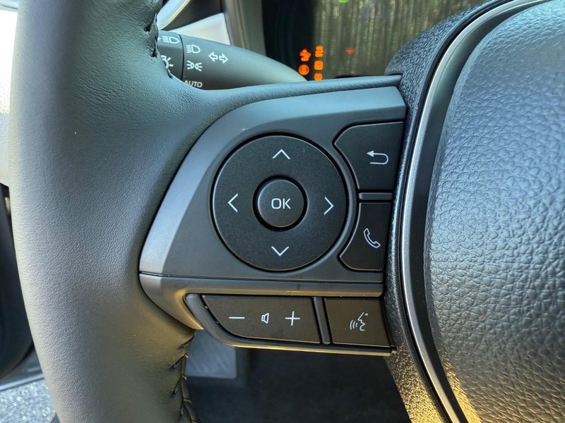 Toyota Corolla Vehicle Image 07