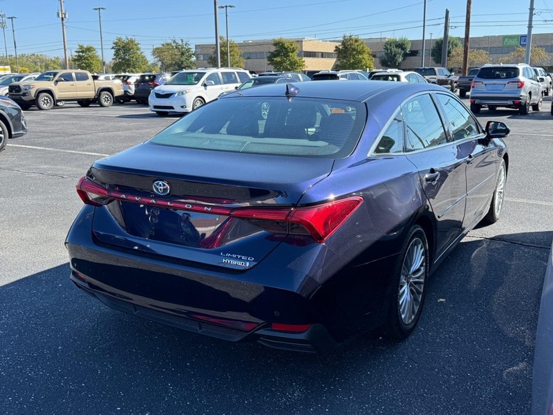 Toyota Avalon Vehicle Image 04