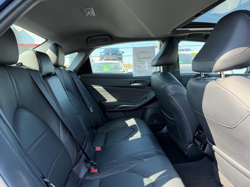 Toyota Avalon Vehicle Image 10