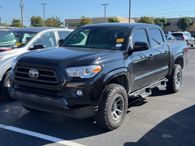 Toyota Tacoma 4WD Vehicle Image 02