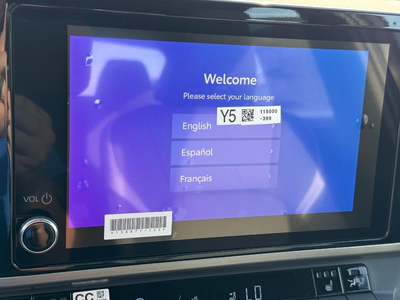 Toyota Camry Vehicle Image 11
