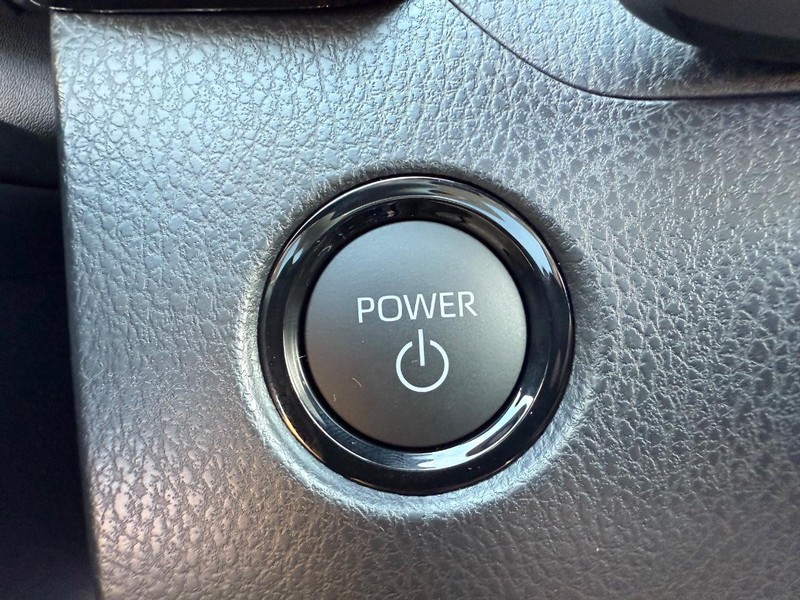 Toyota Camry Vehicle Image 10