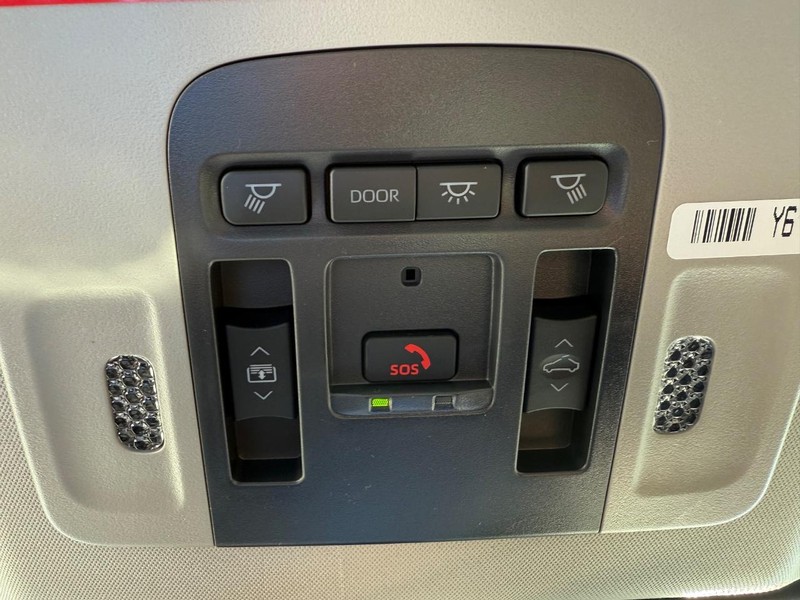 Toyota Camry Vehicle Image 17