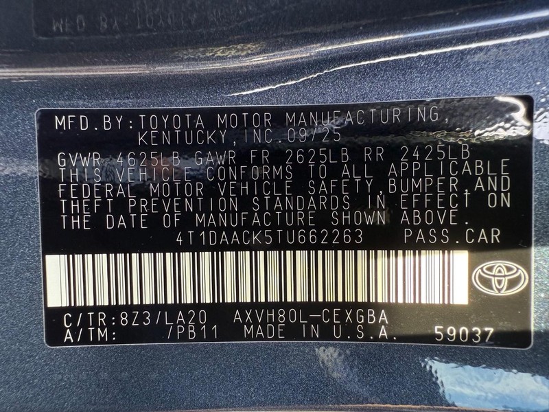 Toyota Camry Vehicle Image 22