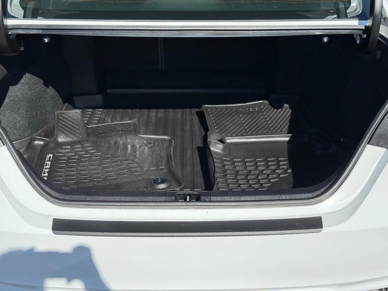 Toyota Camry Vehicle Image 07