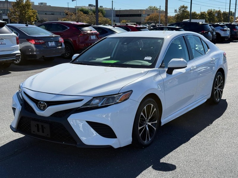 Toyota Camry Vehicle Image 08