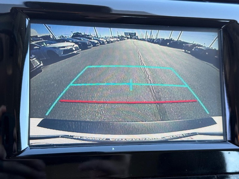 Toyota Camry Vehicle Image 16