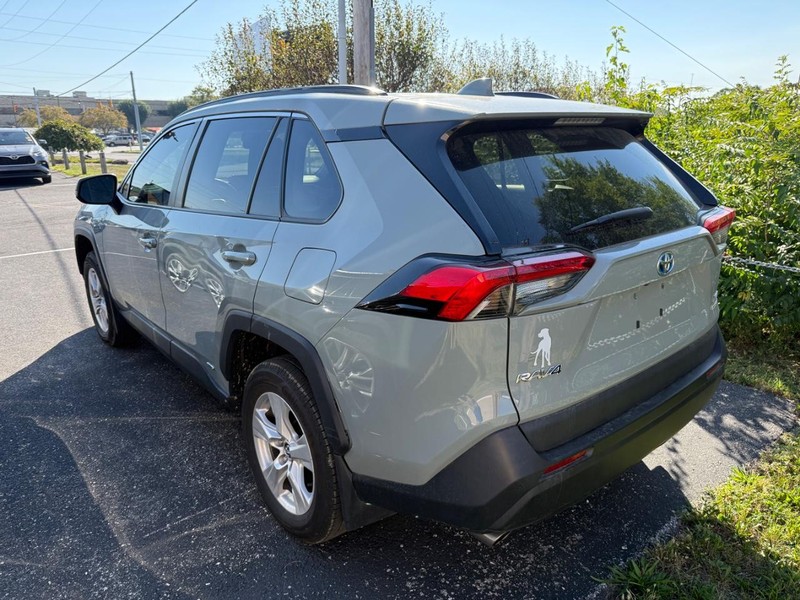 Toyota RAV4 Vehicle Image 03