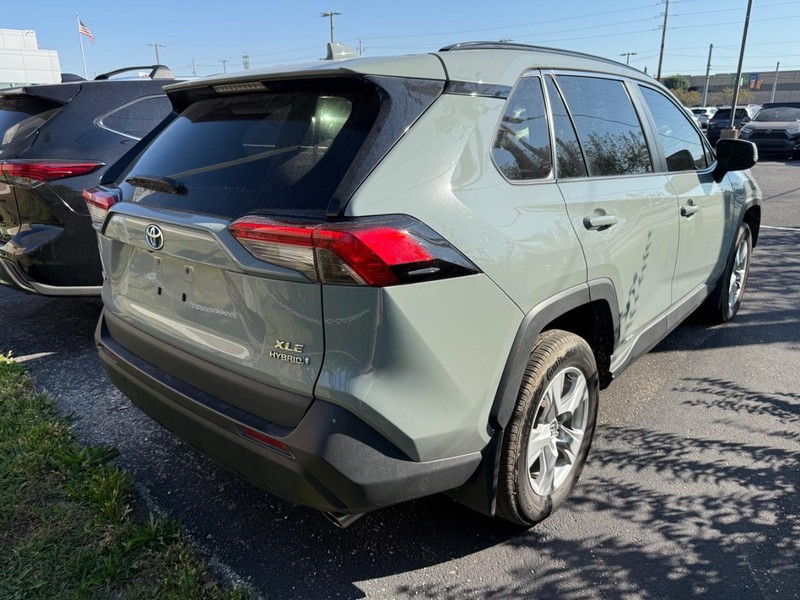 Toyota RAV4 Vehicle Image 04