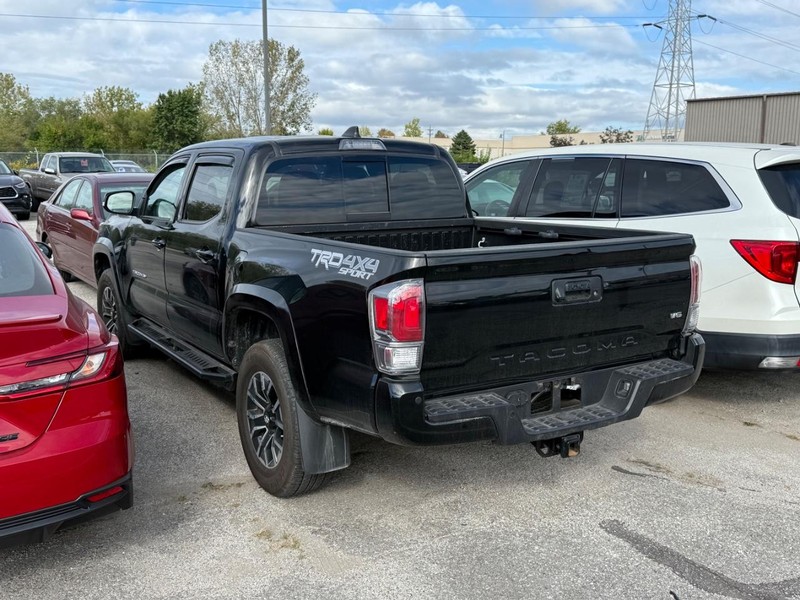 Toyota Tacoma 4WD Vehicle Image 03