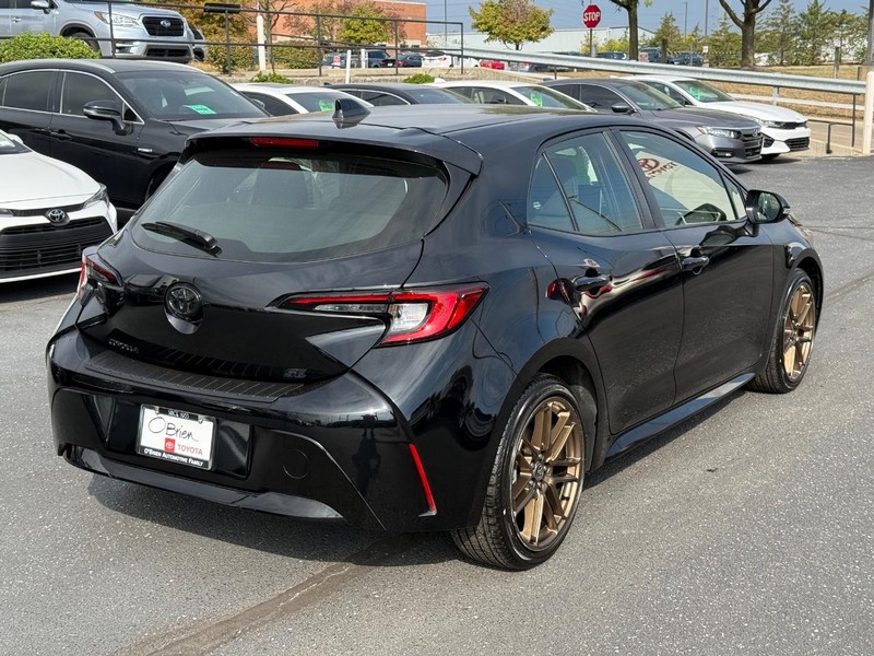 Toyota Corolla Hatchback Vehicle Image 03