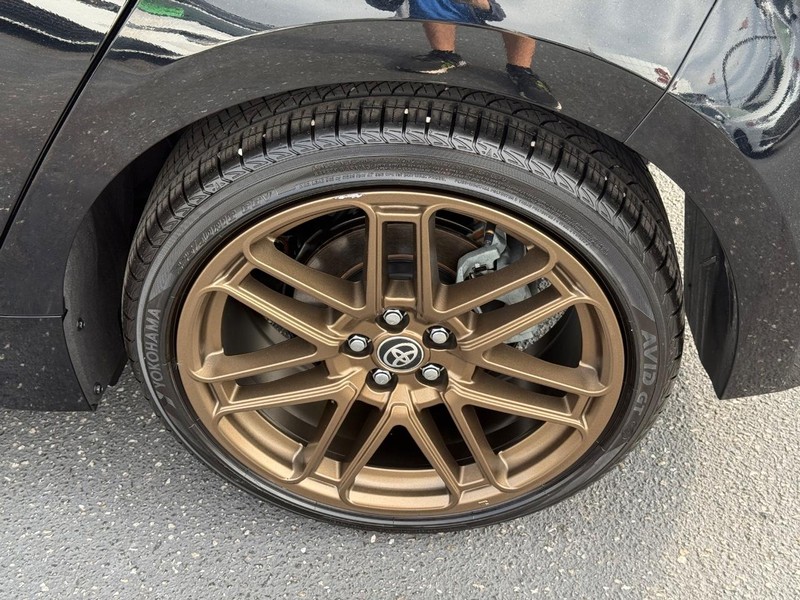 Toyota Corolla Hatchback Vehicle Image 06