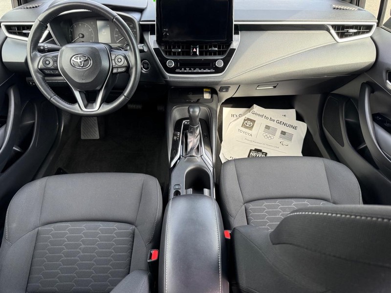 Toyota Corolla Hatchback Vehicle Image 11