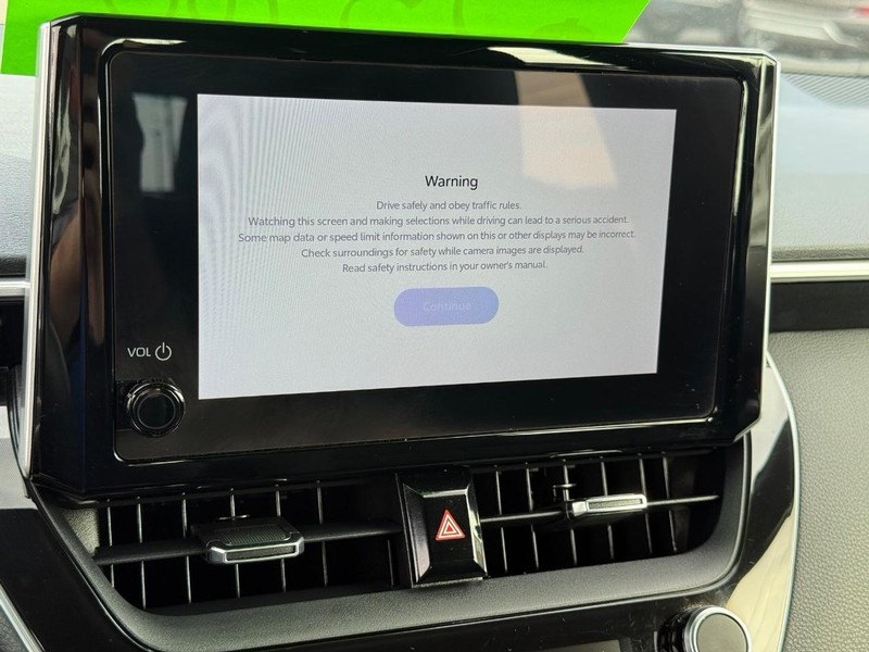 Toyota Corolla Hatchback Vehicle Image 16