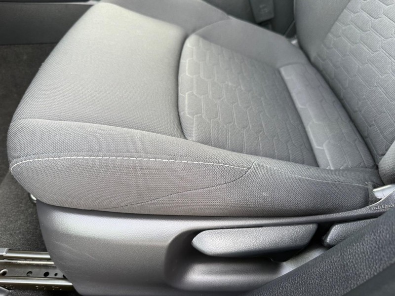 Toyota Corolla Hatchback Vehicle Image 24