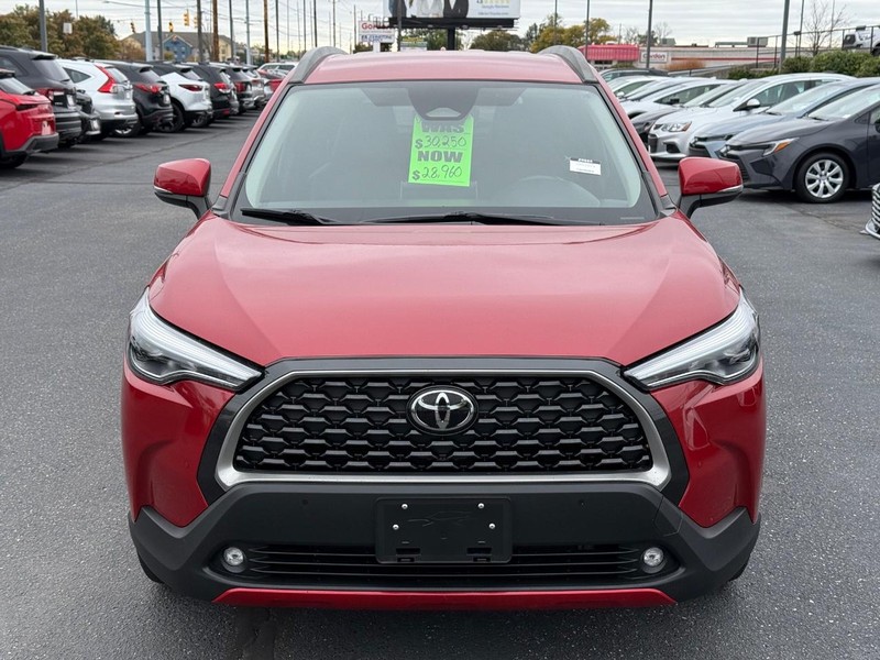 Toyota Corolla Cross Vehicle Image 09