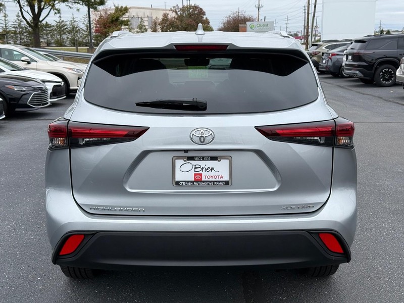 Toyota Highlander Vehicle Image 04