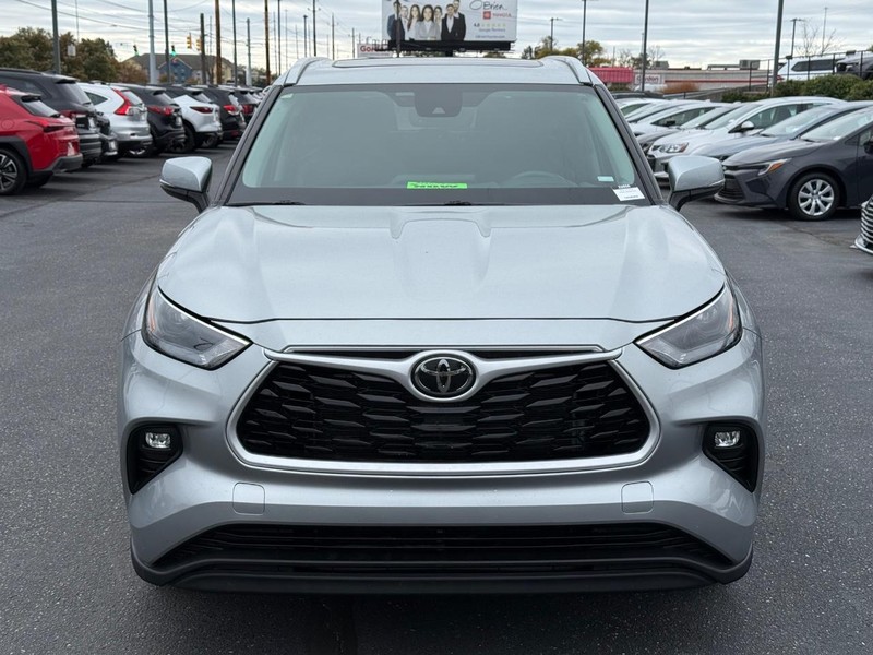 Toyota Highlander Vehicle Image 10