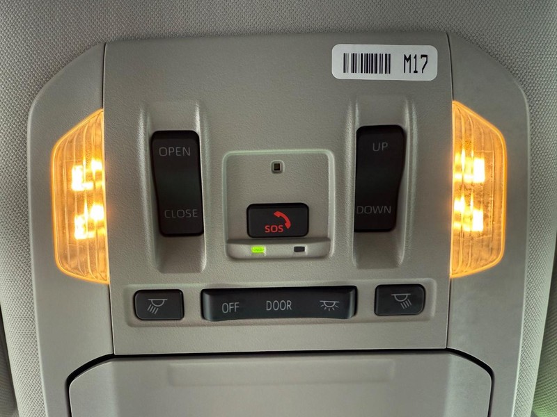 Toyota Highlander Vehicle Image 25