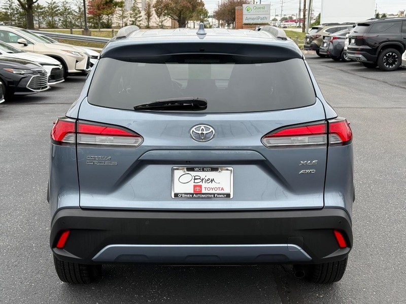 Toyota Corolla Cross Vehicle Image 04