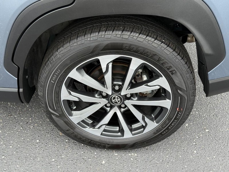 Toyota Corolla Cross Vehicle Image 06