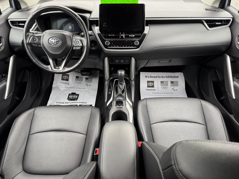Toyota Corolla Cross Vehicle Image 11