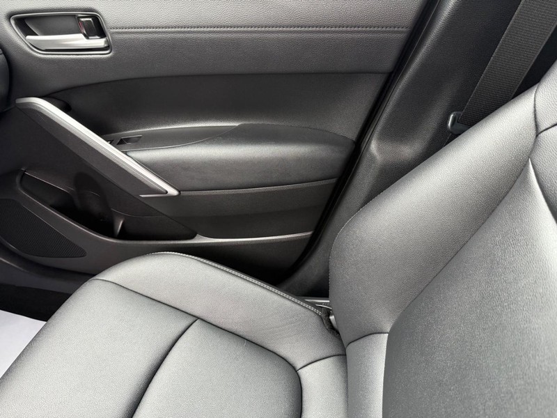 Toyota Corolla Cross Vehicle Image 21