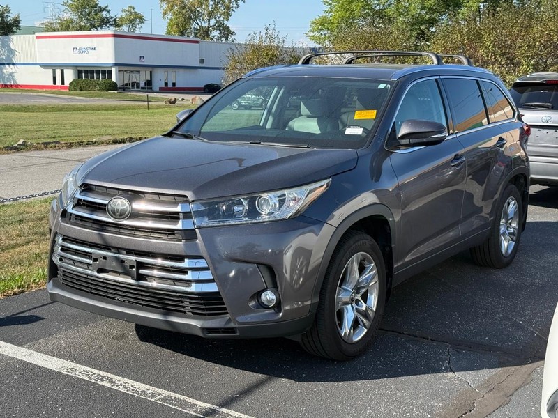 Toyota Highlander Vehicle Image 02