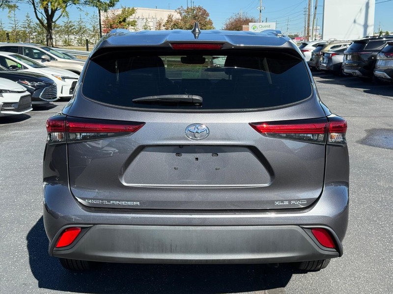 Toyota Highlander Vehicle Image 04