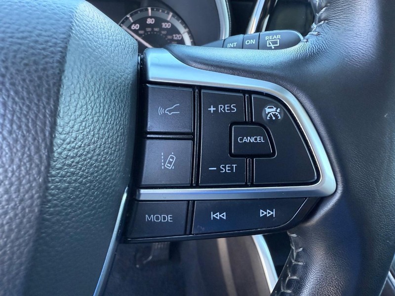 Toyota Highlander Vehicle Image 17