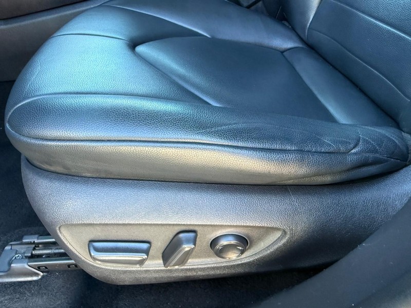 Toyota Highlander Vehicle Image 29