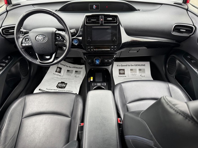 Toyota Prius Vehicle Image 11