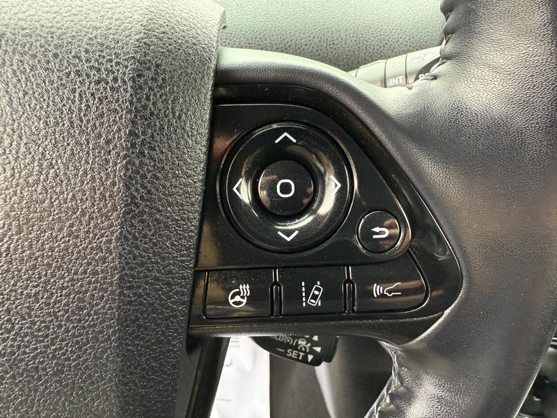 Toyota Prius Vehicle Image 14