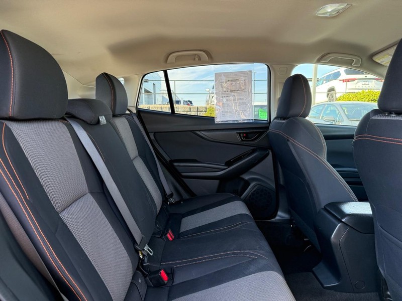 Subaru Crosstrek Vehicle Image 10