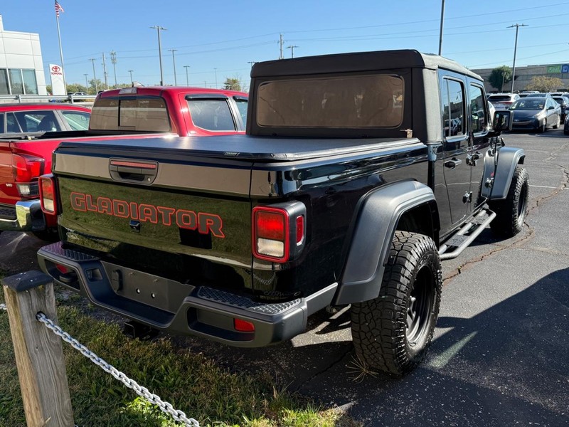 Jeep Gladiator Vehicle Image 04