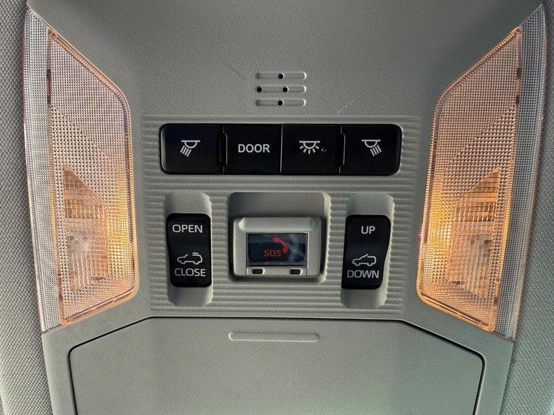 Toyota RAV4 Vehicle Image 23