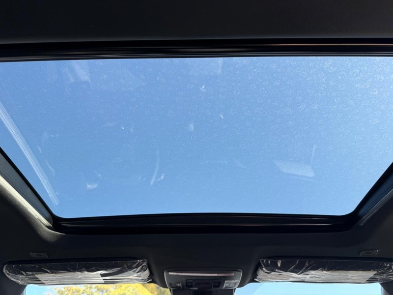 Toyota Camry Vehicle Image 05