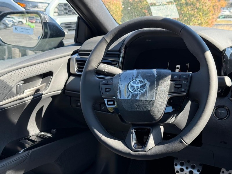 Toyota Camry Vehicle Image 07