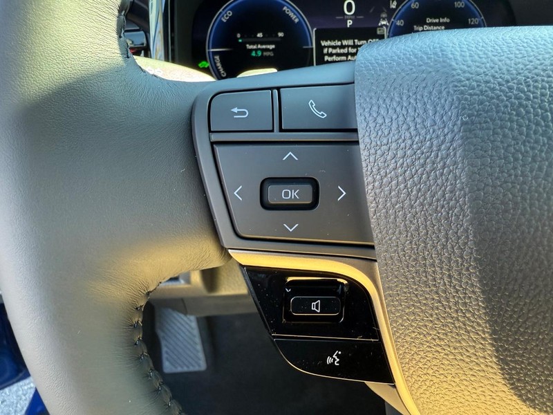 Toyota Camry Vehicle Image 08