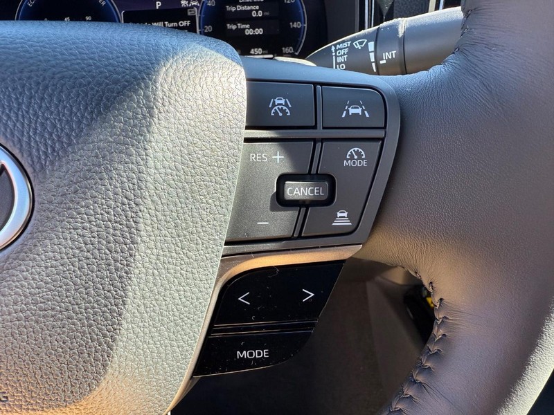 Toyota Camry Vehicle Image 09