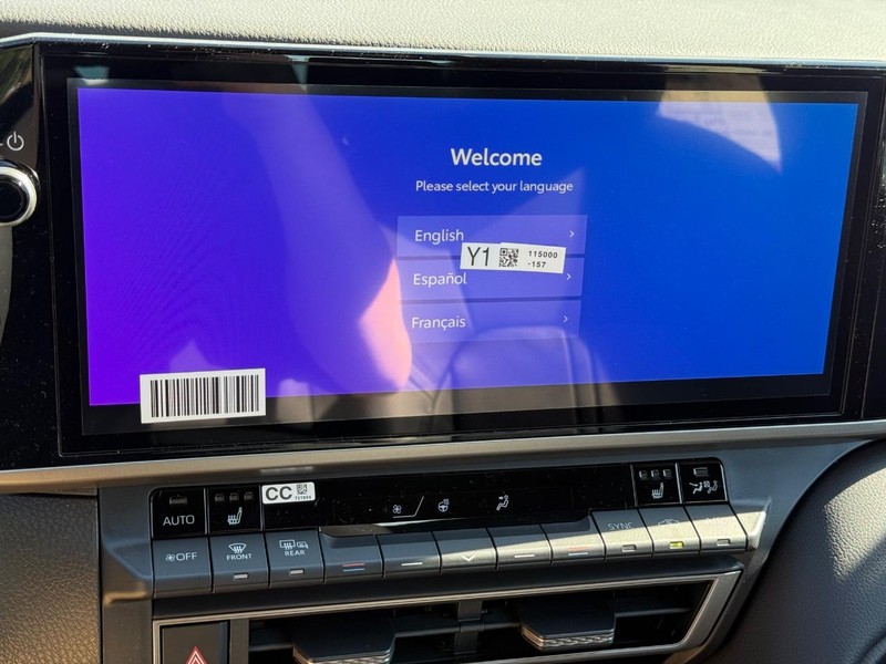 Toyota Camry Vehicle Image 12