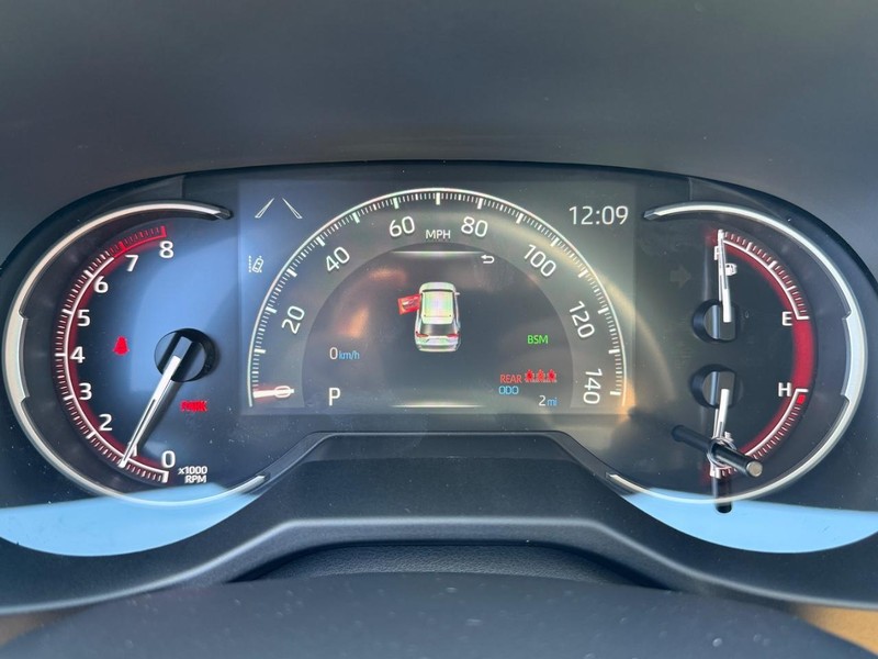 Toyota RAV4 Vehicle Image 18