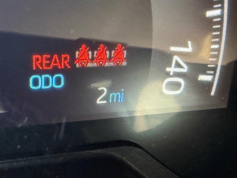 Toyota RAV4 Vehicle Image 19