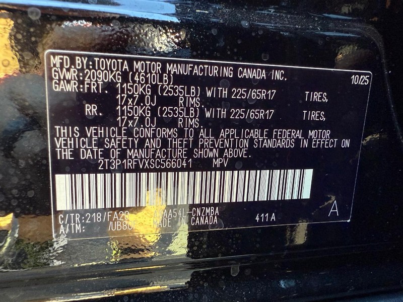 Toyota RAV4 Vehicle Image 22