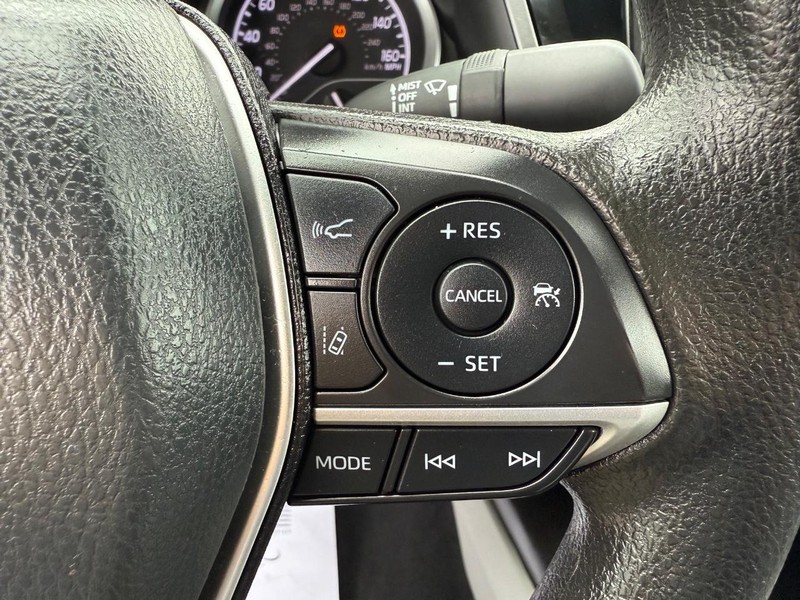 Toyota Camry Vehicle Image 14