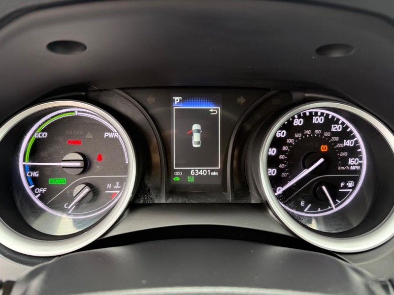 Toyota Camry Vehicle Image 21